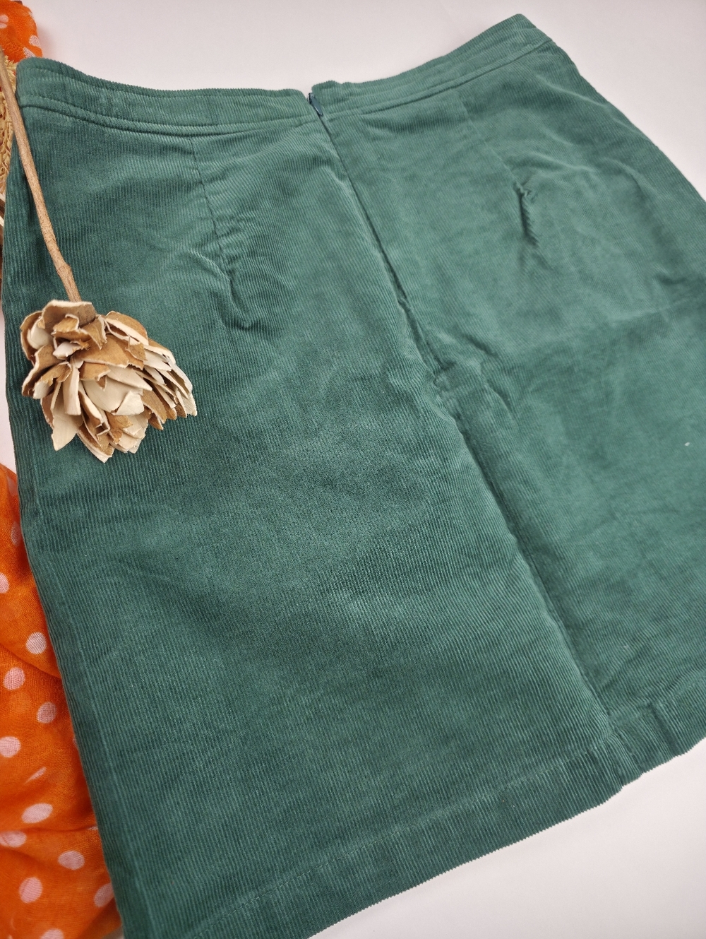 J. Crew Green Corduroy Button Detailed Lined  Skirt Sz 2 - Picture 6 of 9
